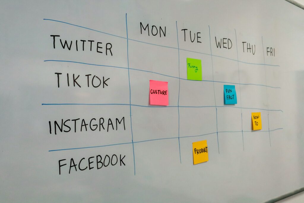 walls-io-sckgeg8lNMY-unsplash content calendar and social media planning
